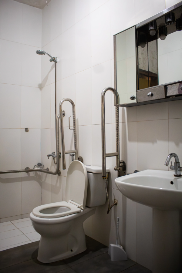 Chambre pour Personne à Mobilité Réduite – Image 3